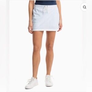Southern Tide kyle sky blue striped skort with white built in shorts. Size Med